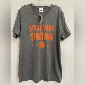 ATX Mafia Strut Your Stuffing Thanksgiving Graphic Tee in Gray - Womens Size Lg